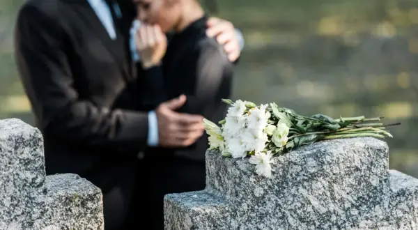 W co się ubrać na pogrzeb, aby okazać szacunek i elegancję